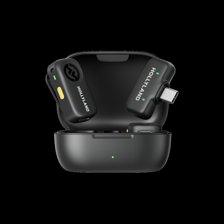 Kit Hollyland Lark A2 com case aberto, dois transmissores retangulares e receptor USB-C